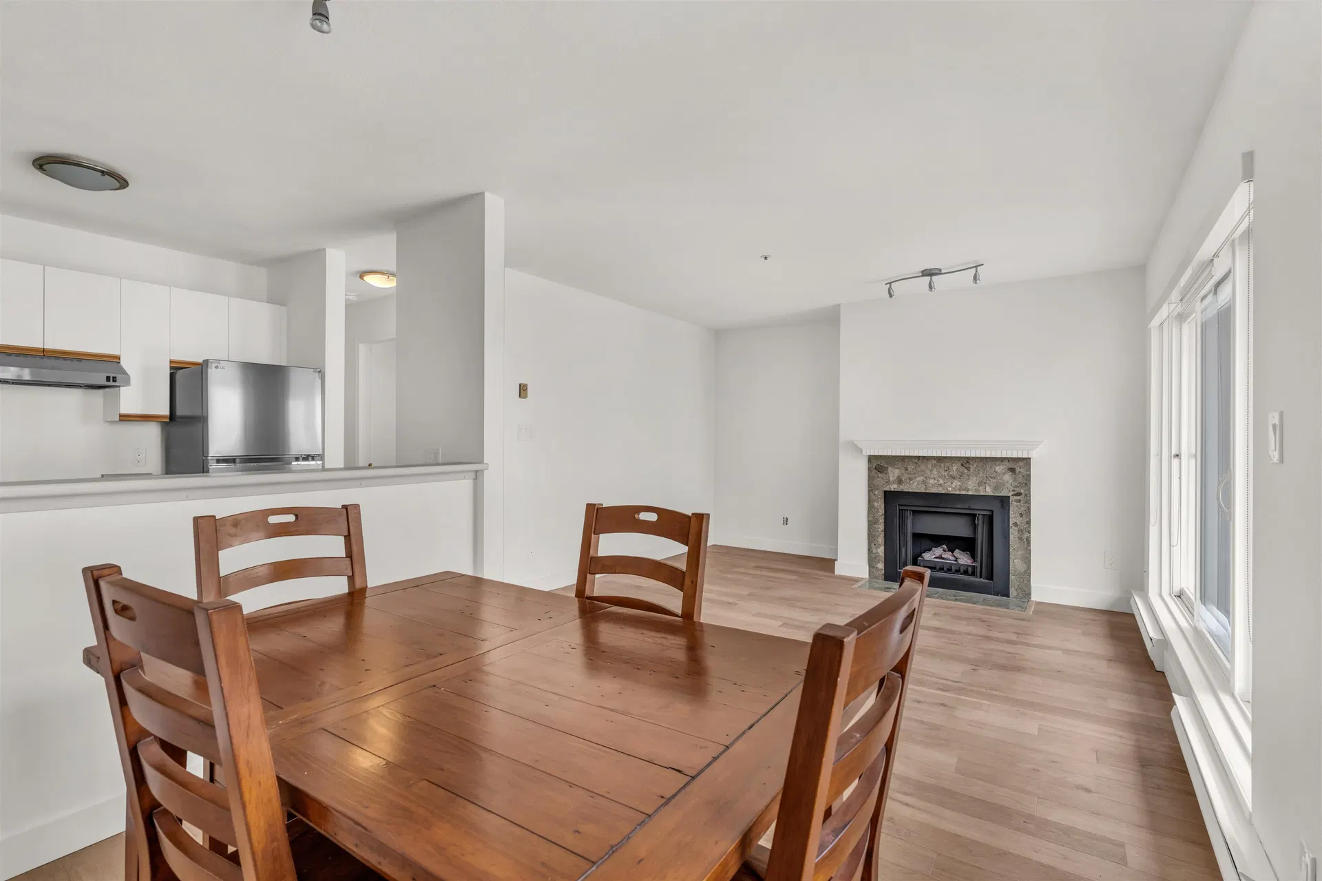 Photo 5 of 22 at #204 – 833 W 16th Avenue