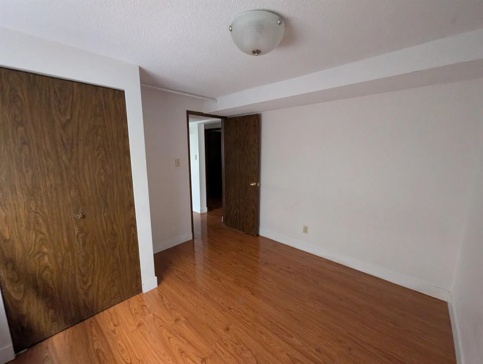Photo 5 of 12 at 2759 Euclid Avenue