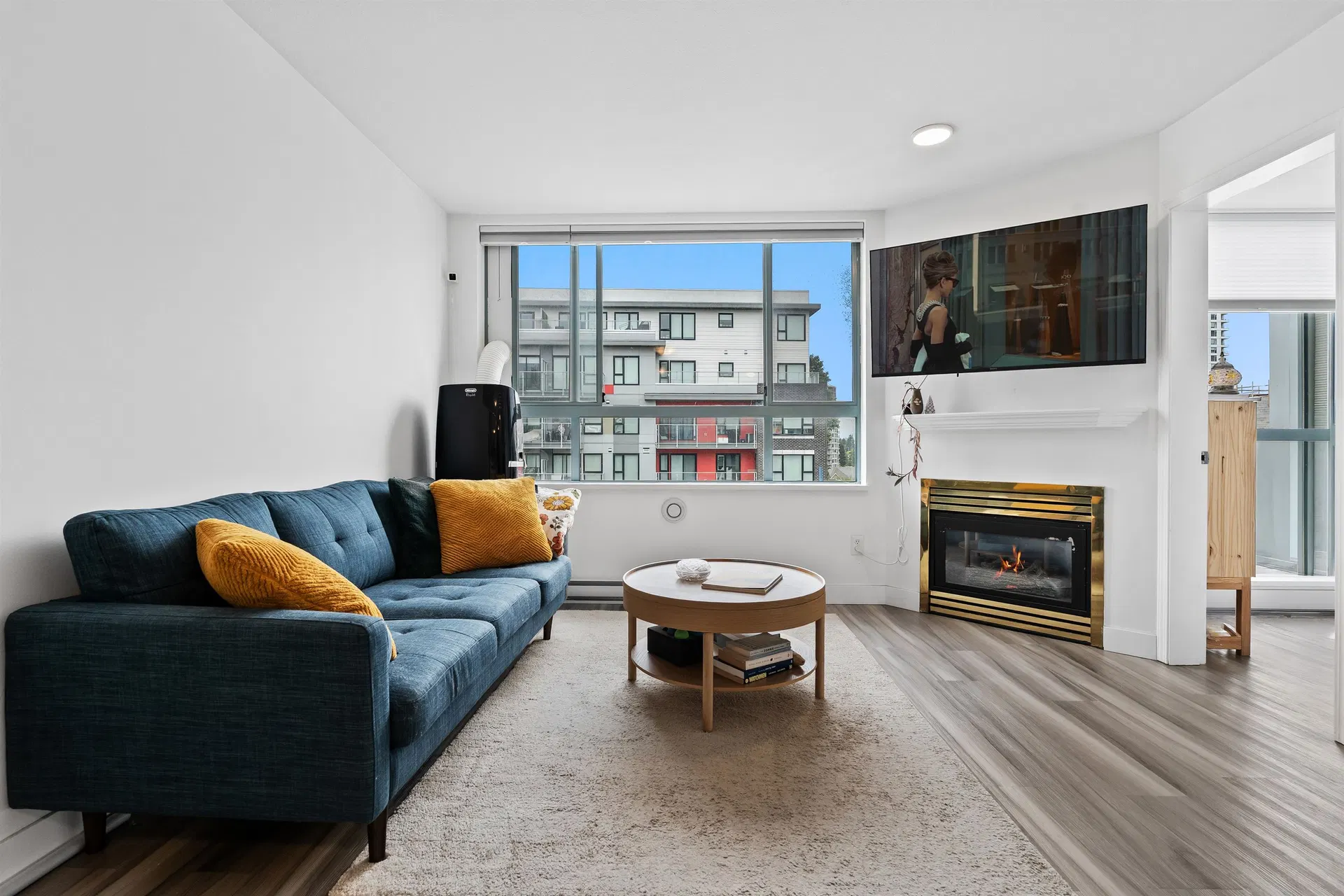 Photo 4 of 33 at #302 – 5818 Lincoln Street