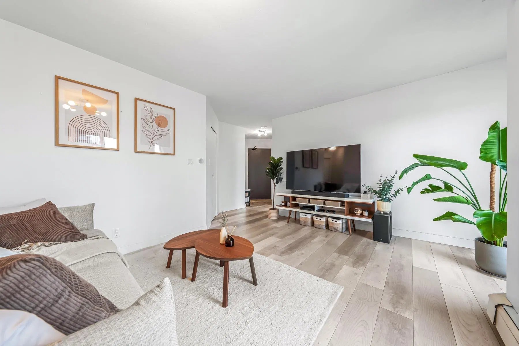Photo 1 of 38 at #1705 – 612 Fifth Avenue