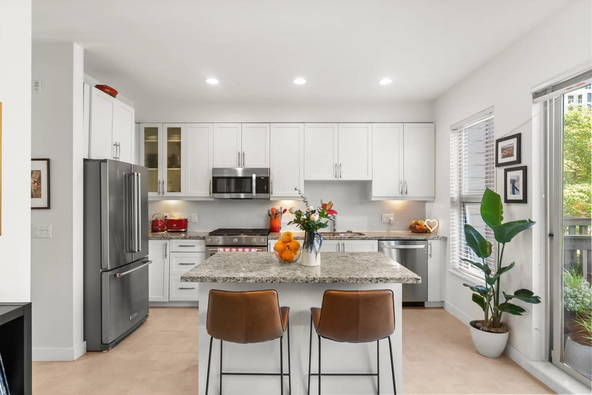Photo 4 of 39 at #3 – 307 E 15th Street