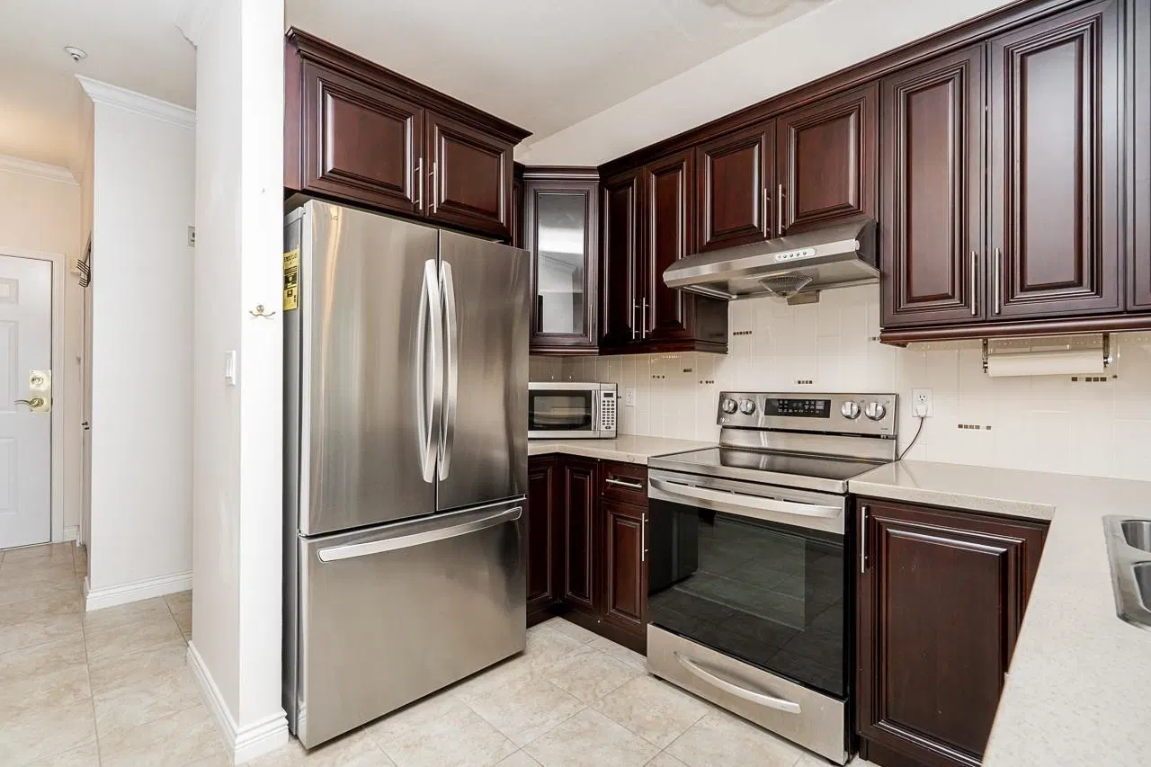 Photo 5 of 40 at #312 – 3098 Guildford Way