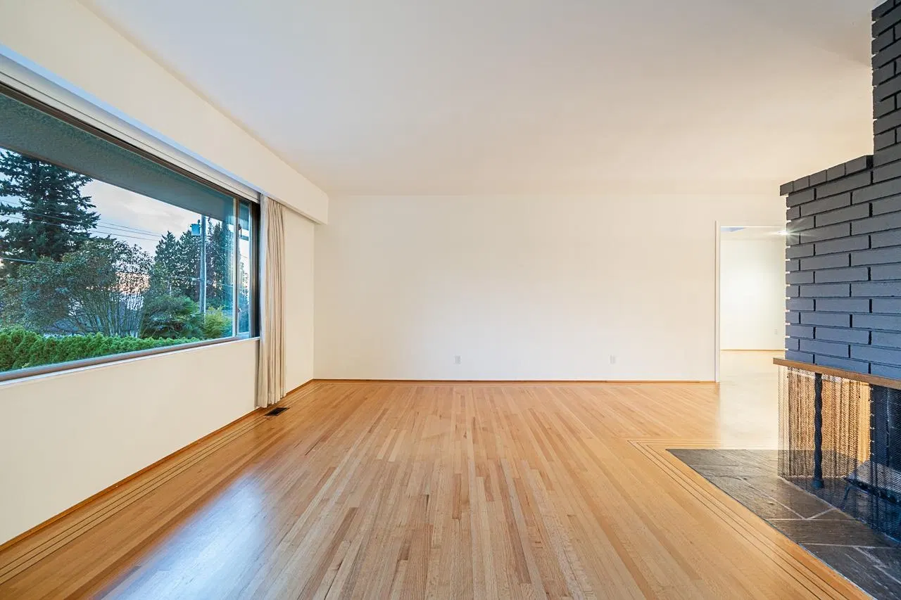 Photo 4 of 28 at 2265 Inglewood Avenue