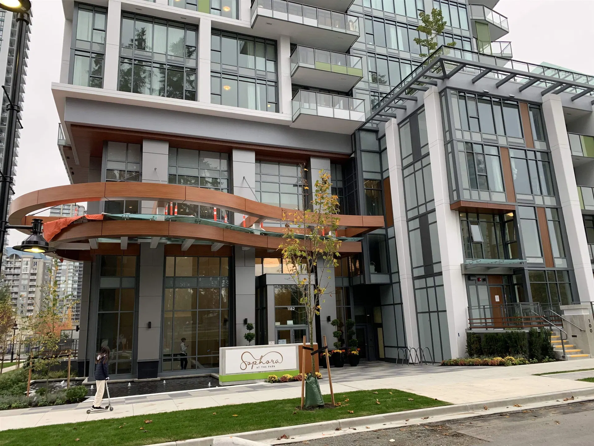 #1803 – 1182 Westwood Street