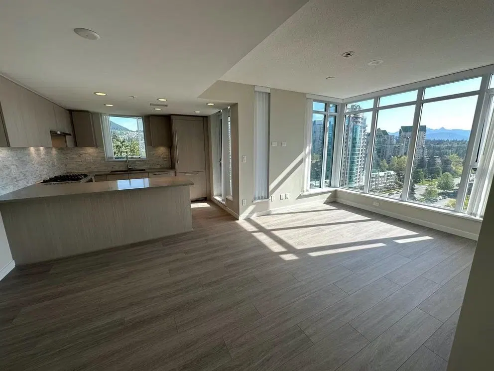 Photo 4 of 16 at #1803 – 1182 Westwood Street