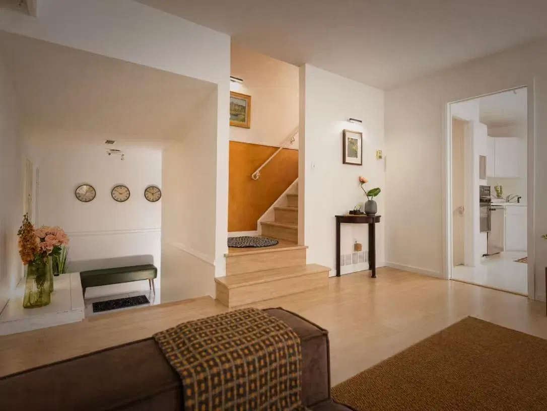 Photo 5 of 19 at 9351 Glenbrook Drive