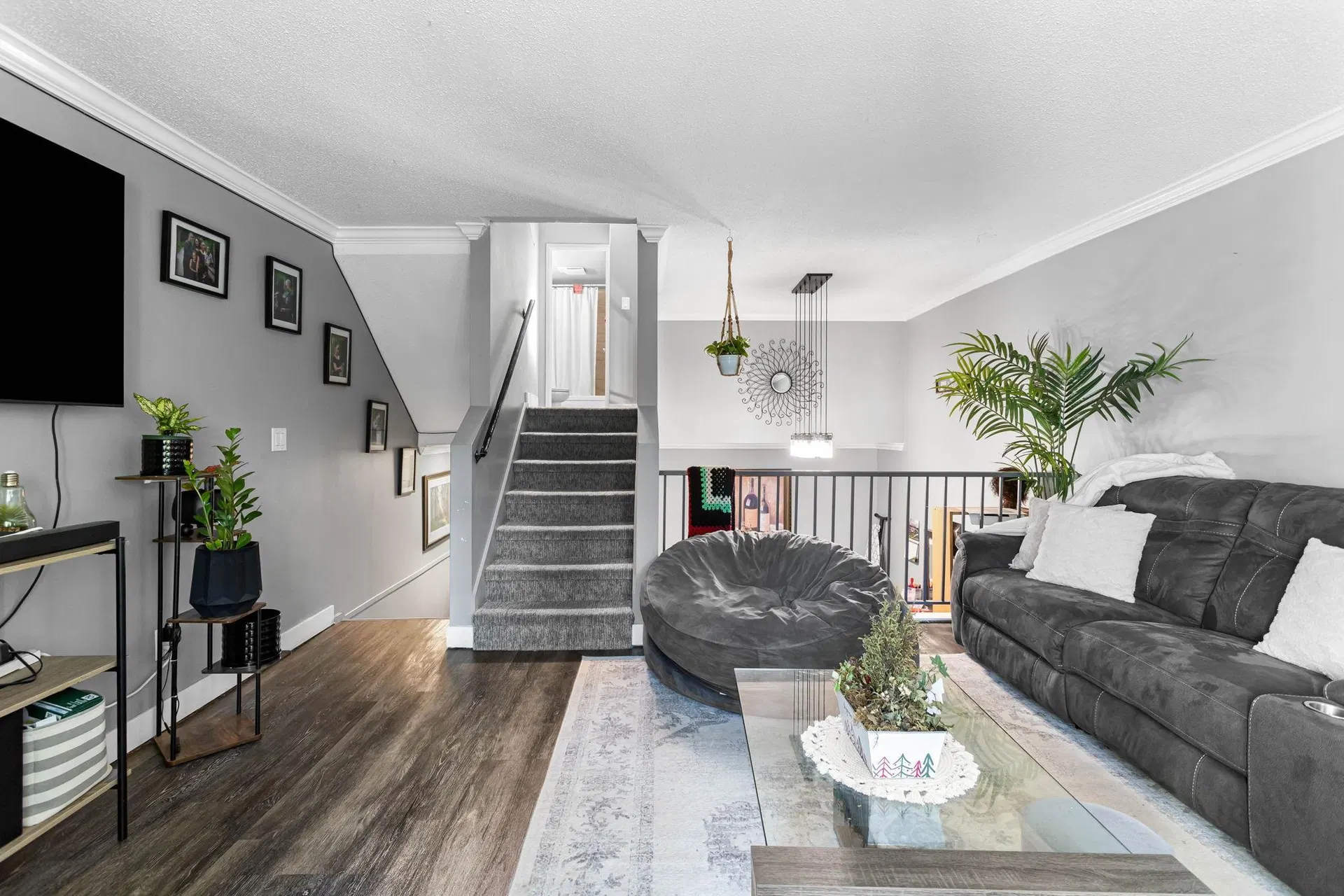Photo 4 of 27 at #29 – 33293 E Bourquin Crescent