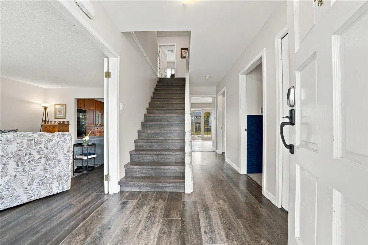 Photo 4 of 40 at 18983 119 Avenue