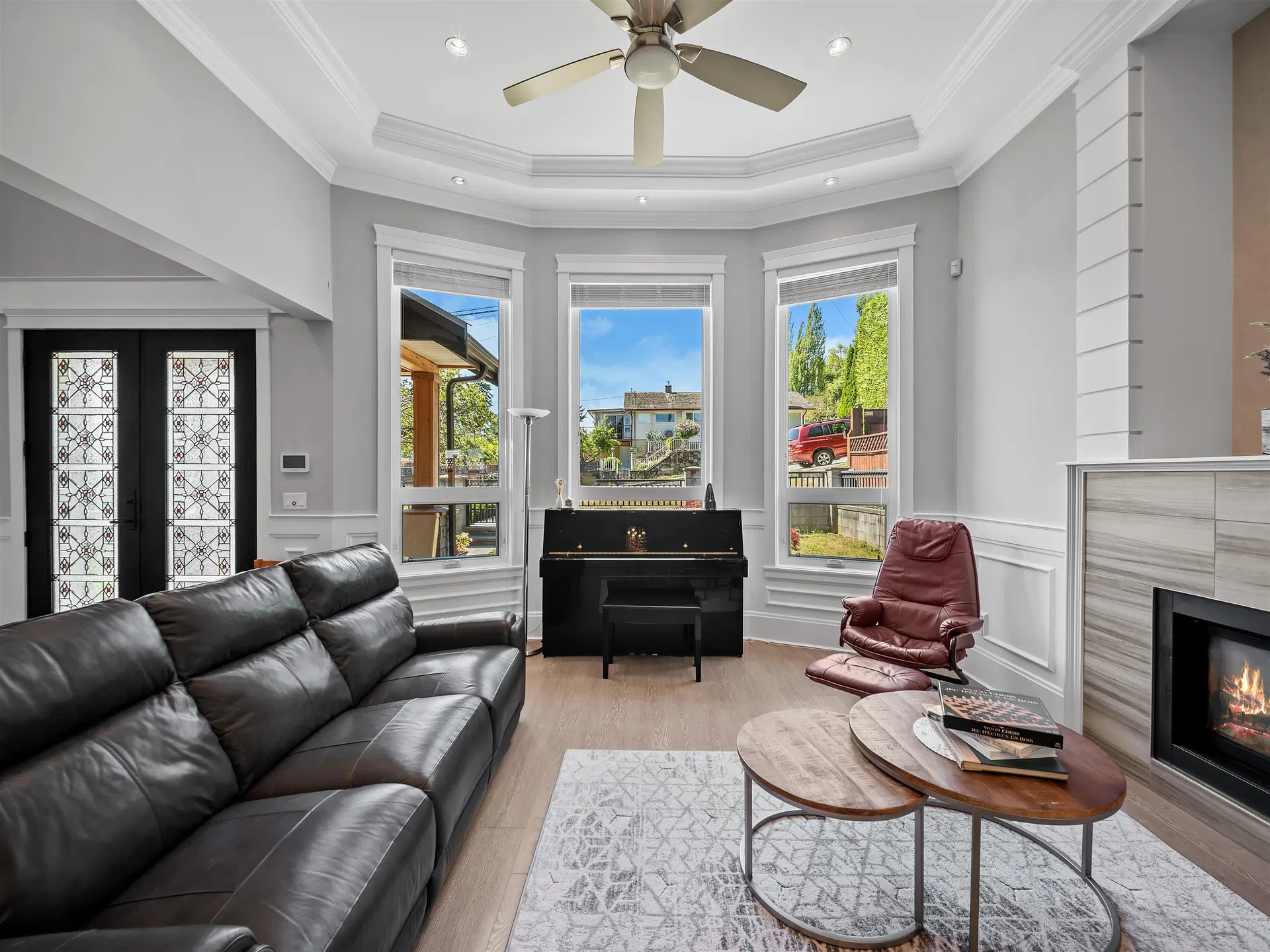 Photo 5 of 39 at 7626 Hedley Avenue