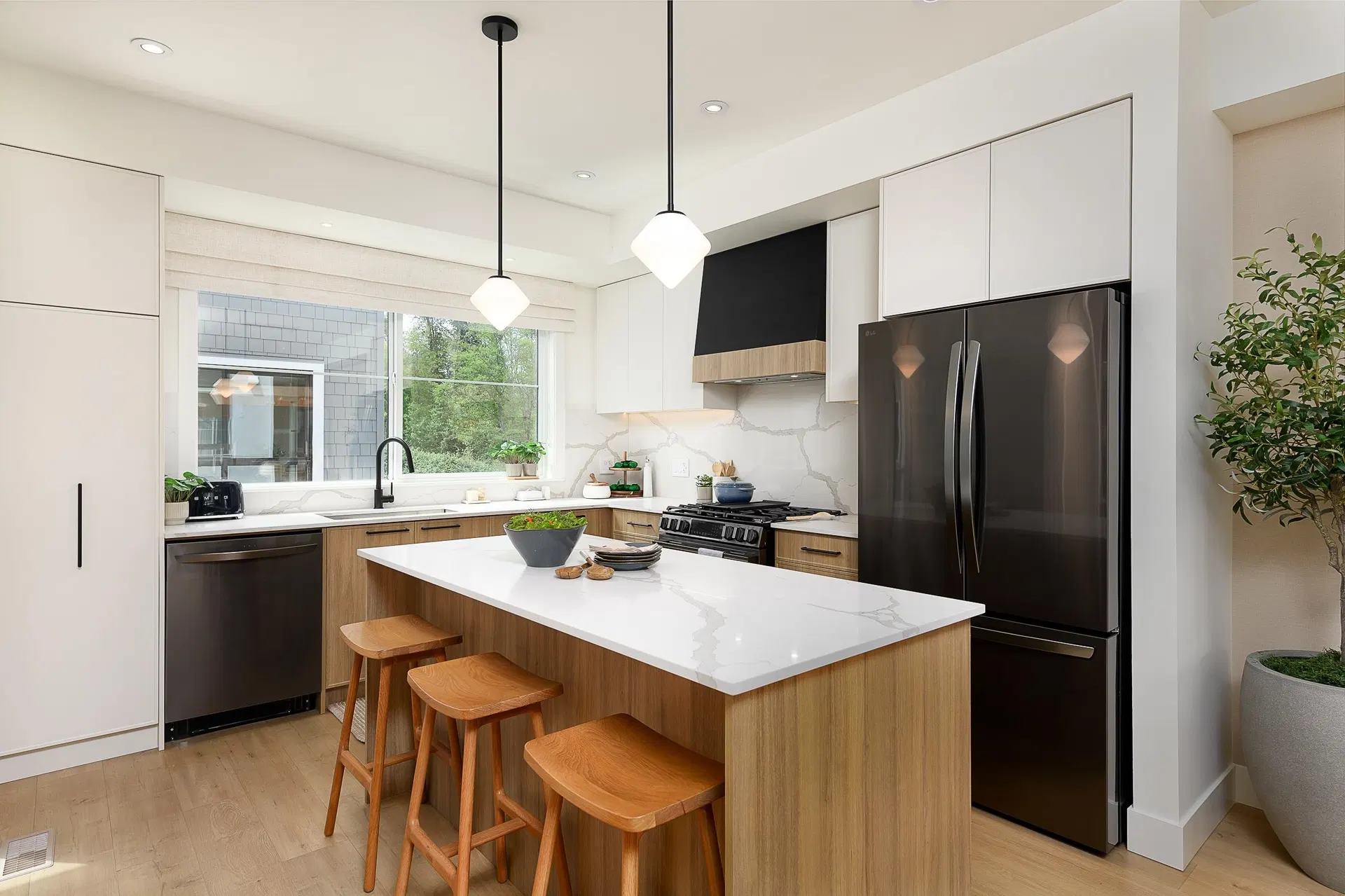 Photo 2 of 23 at #75 – 7574 207 Street