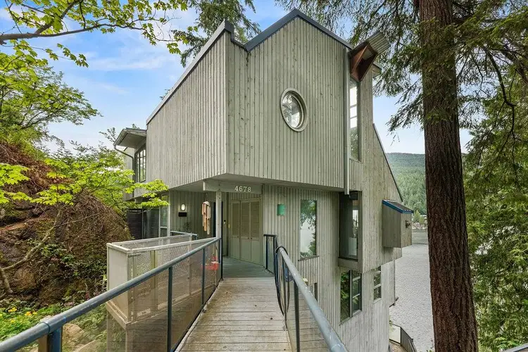 4678 Eastridge Road