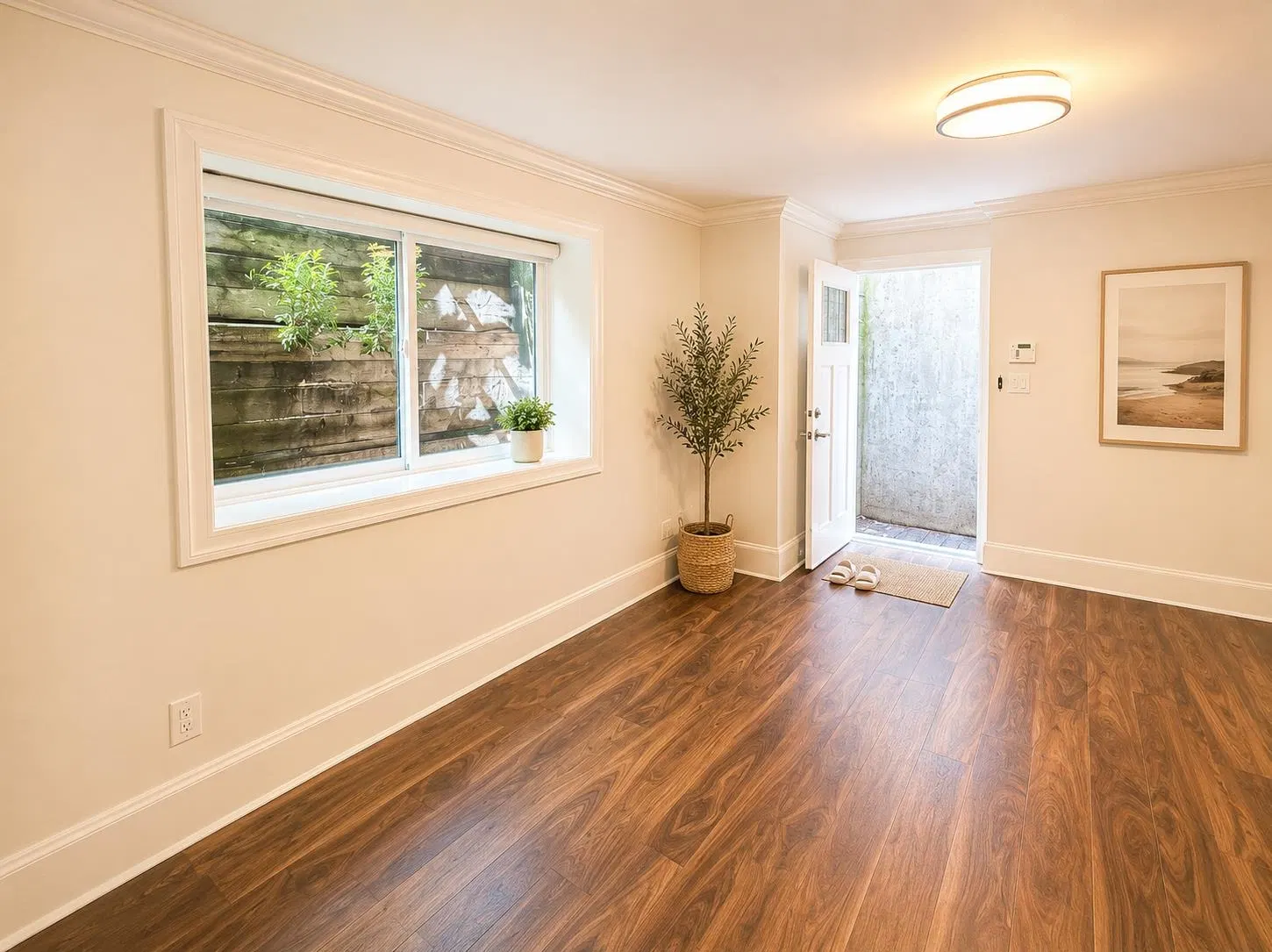 Photo 3 of 8 at B – 2937 Edgemont Boulevard