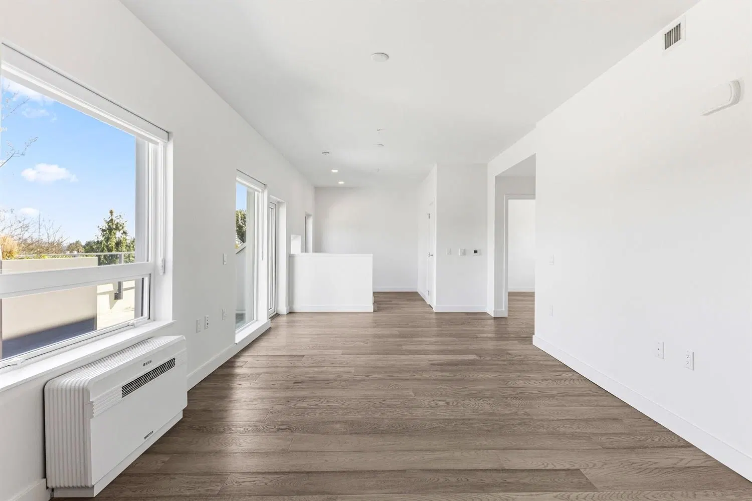 Photo 4 of 25 at #302 – 3590 W 39th Avenue