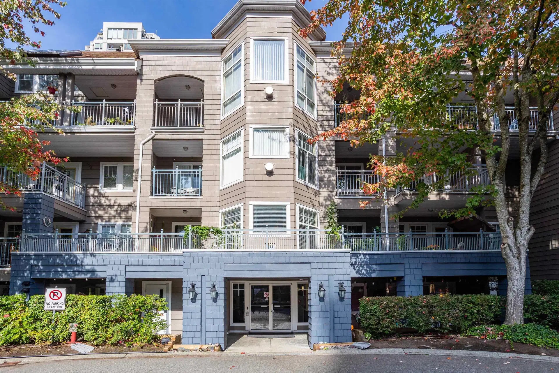 #402 – 3075 Primrose Lane