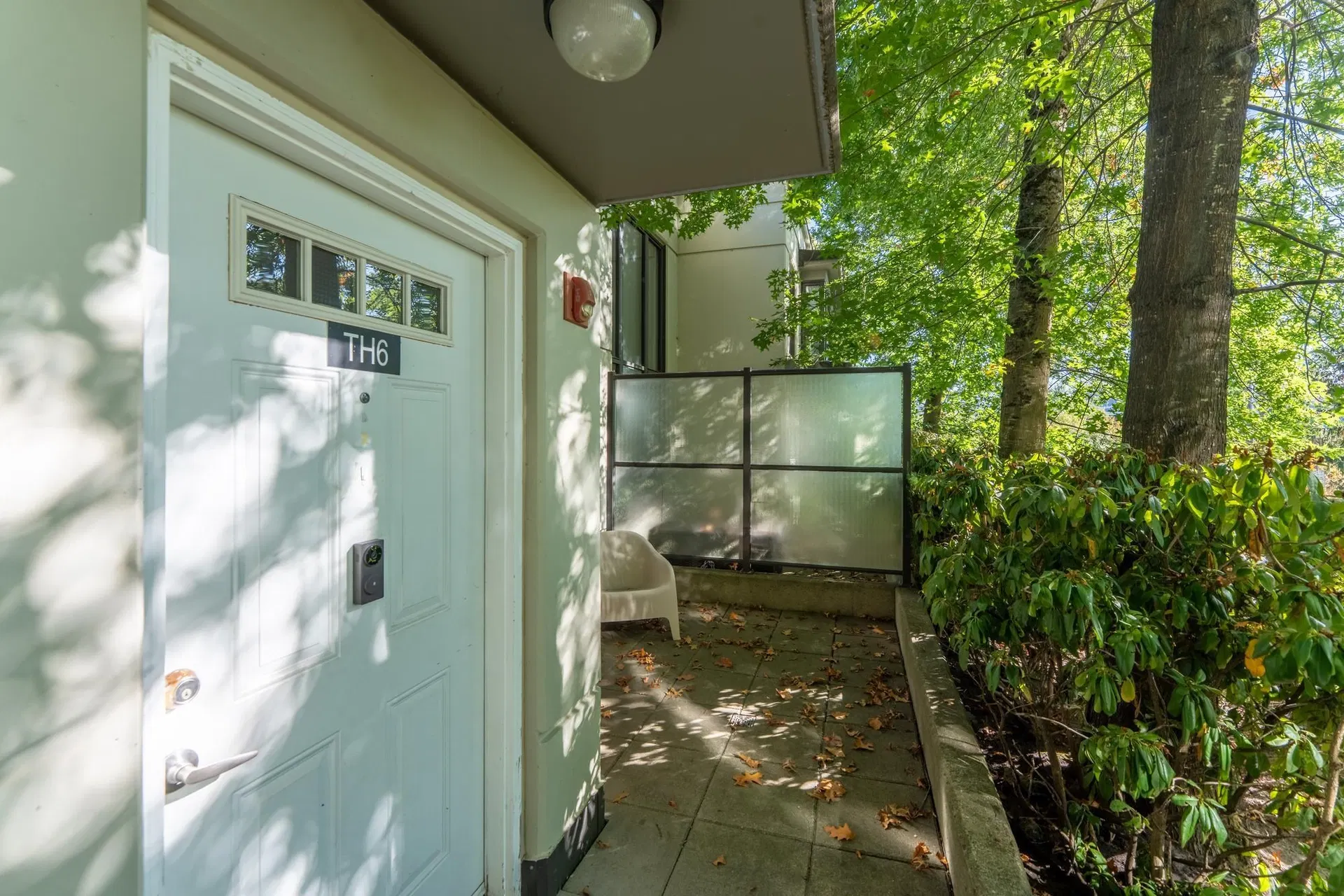 Photo 4 of 24 at TH6 – 4182 Dawson Street