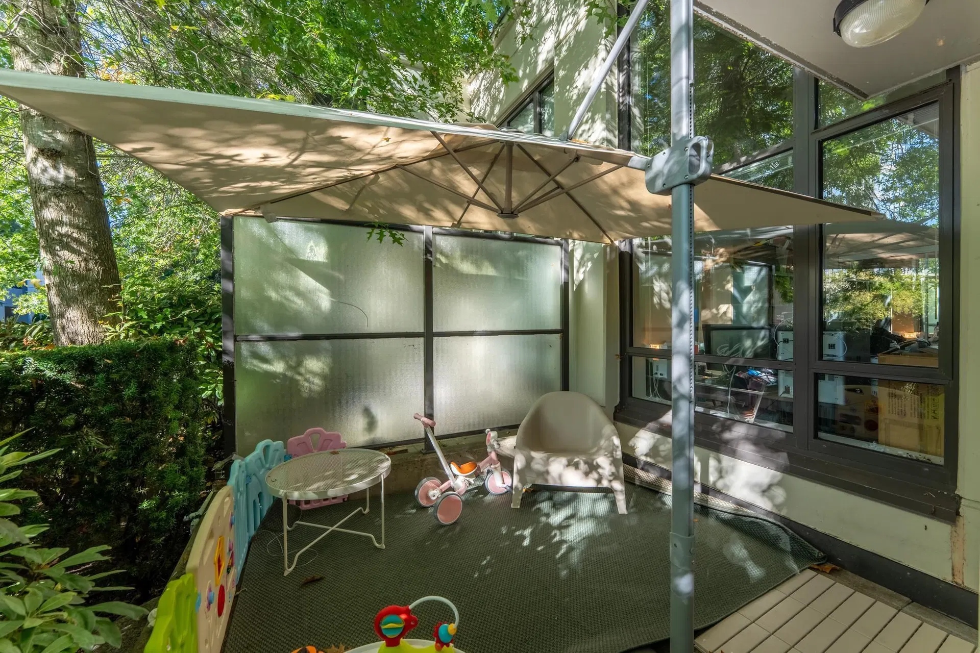 Photo 5 of 24 at TH6 – 4182 Dawson Street