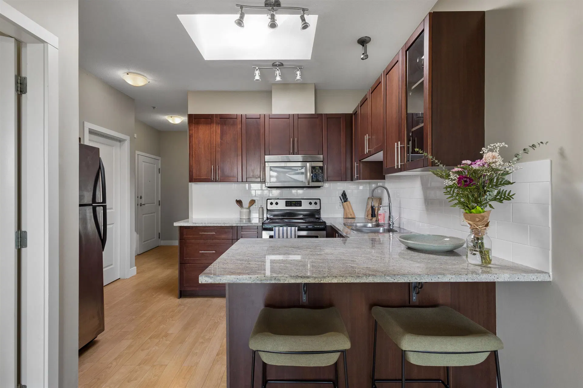 Photo 5 of 18 at PH9 – 688 E 17th Avenue