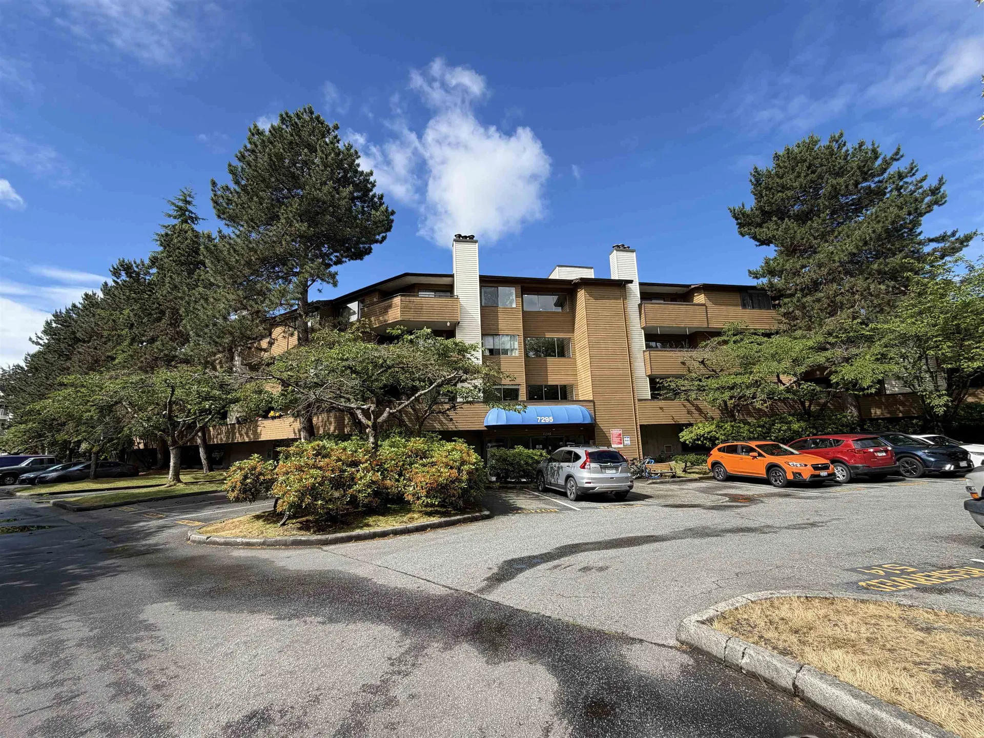 #319 – 7295 Moffatt Road