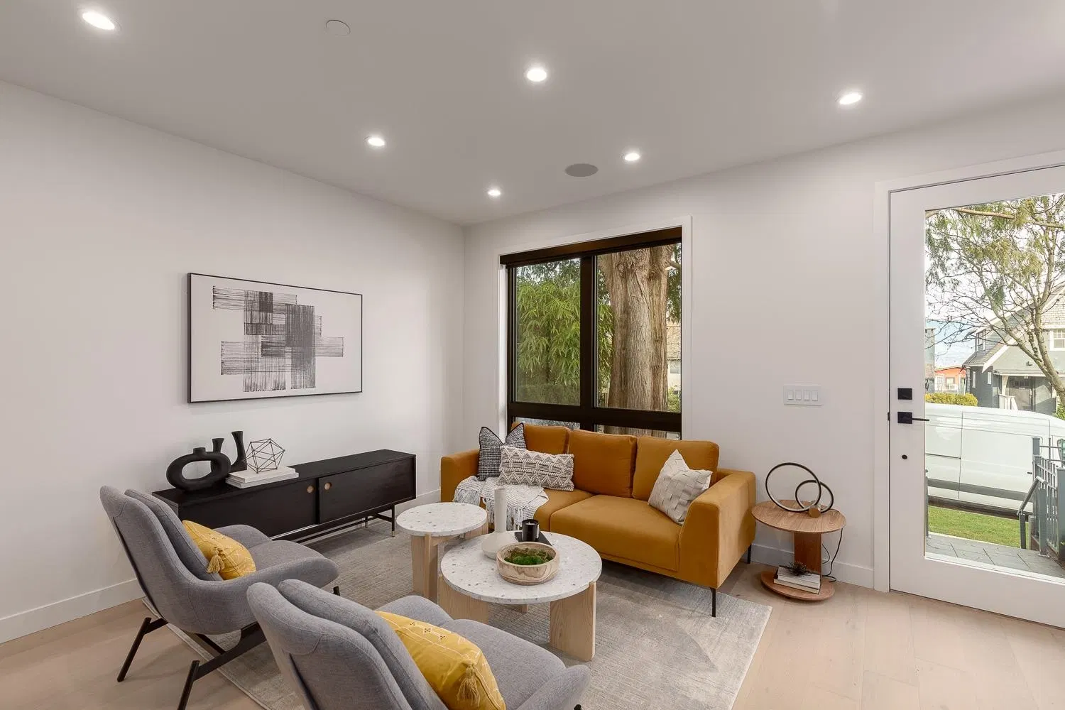 Photo 4 of 31 at #1 – 3858 W 13th Avenue