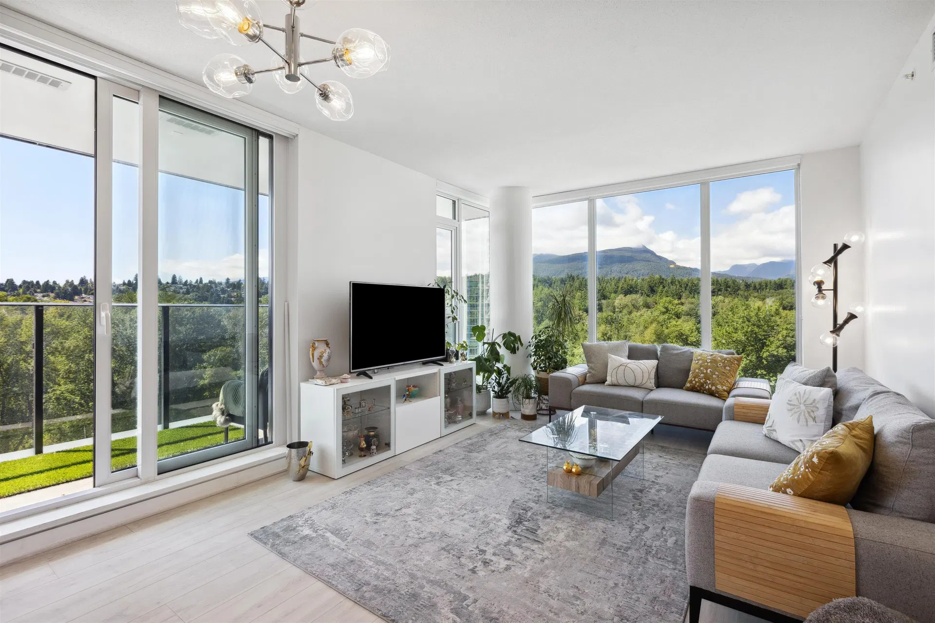 Photo 1 of 34 at #1207 – 1471 Hunter Street