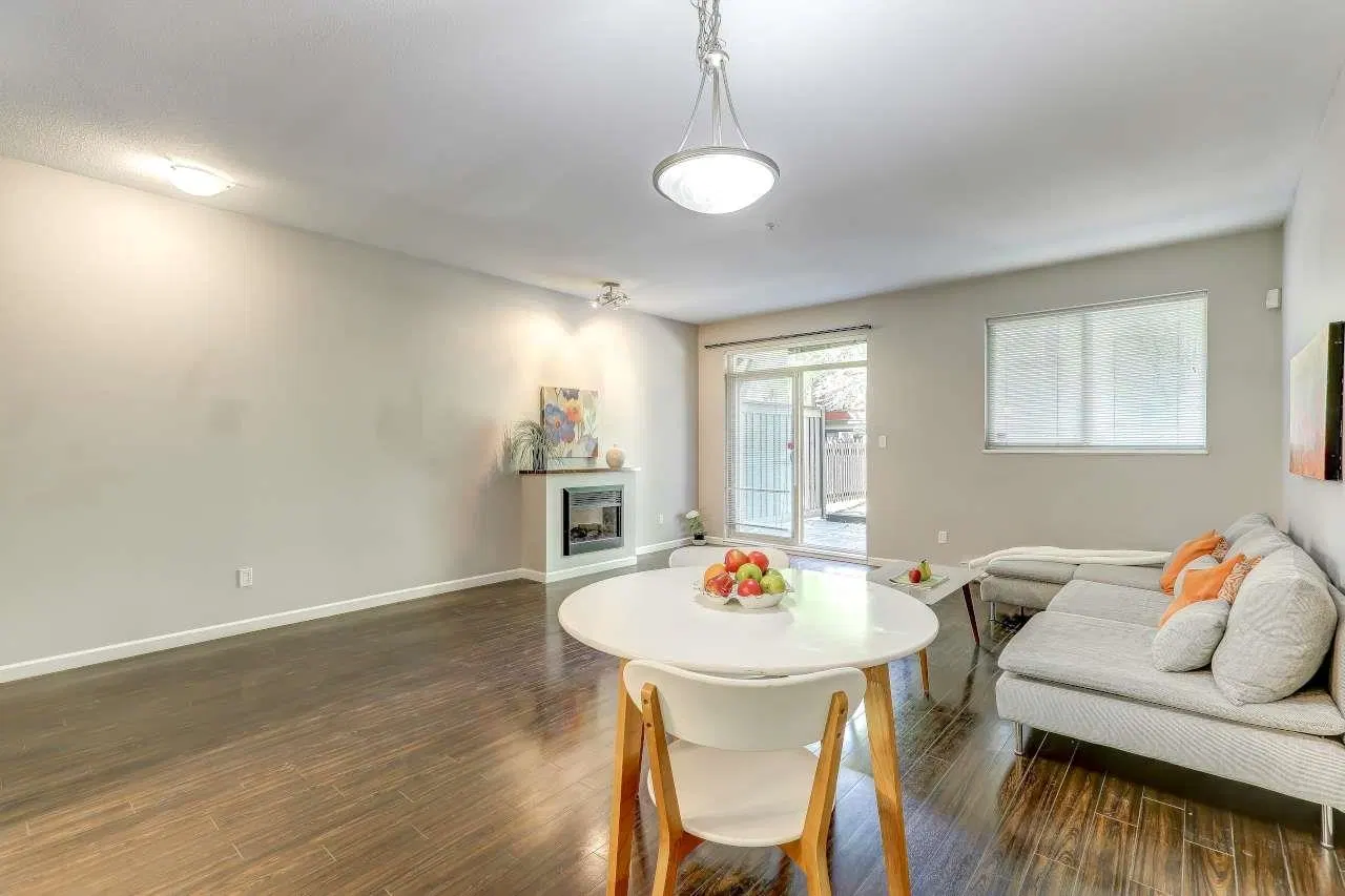 Photo 4 of 34 at #6 – 10058 153 Street