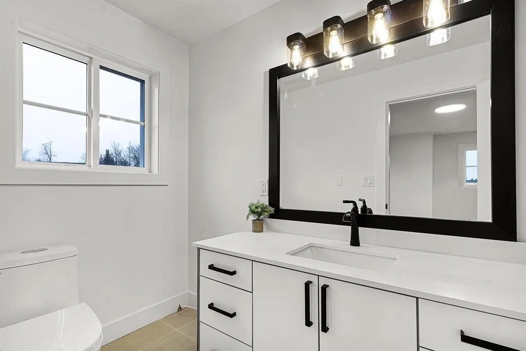 Photo 5 of 40 at #9 – 2360 Crescent Way