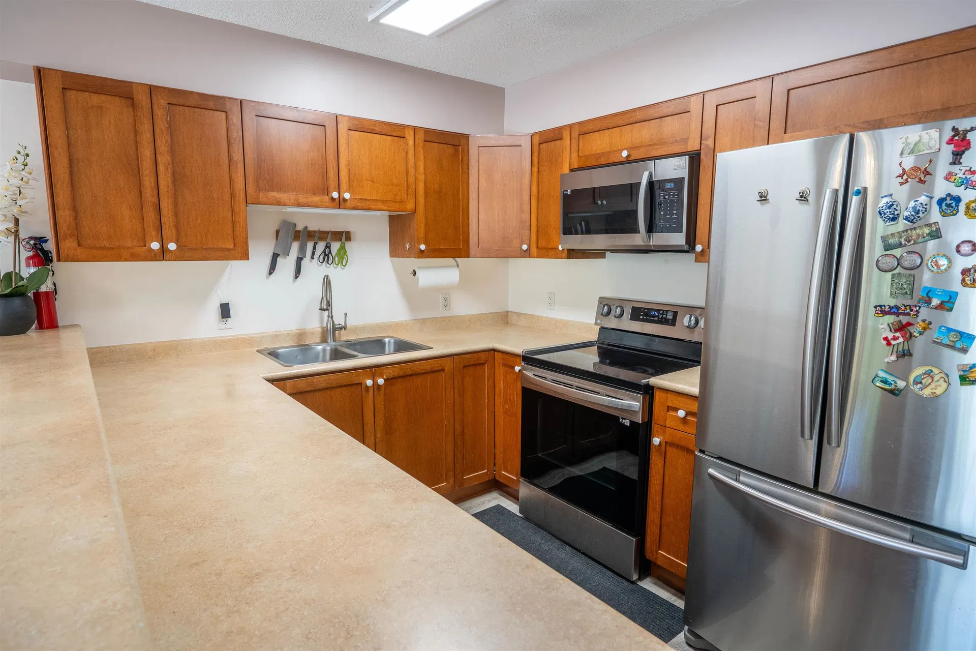 Photo 4 of 16 at #3 – 624 Shaw Road