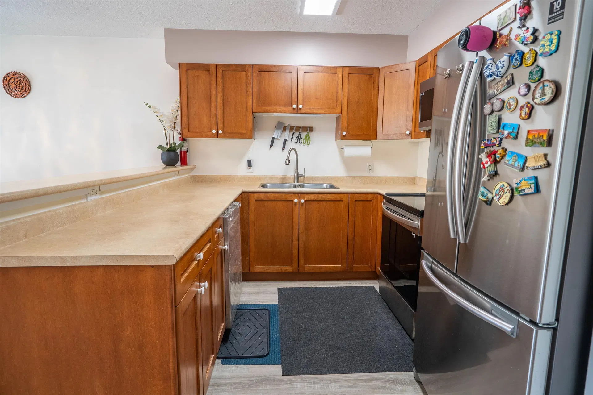 Photo 5 of 16 at #3 – 624 Shaw Road