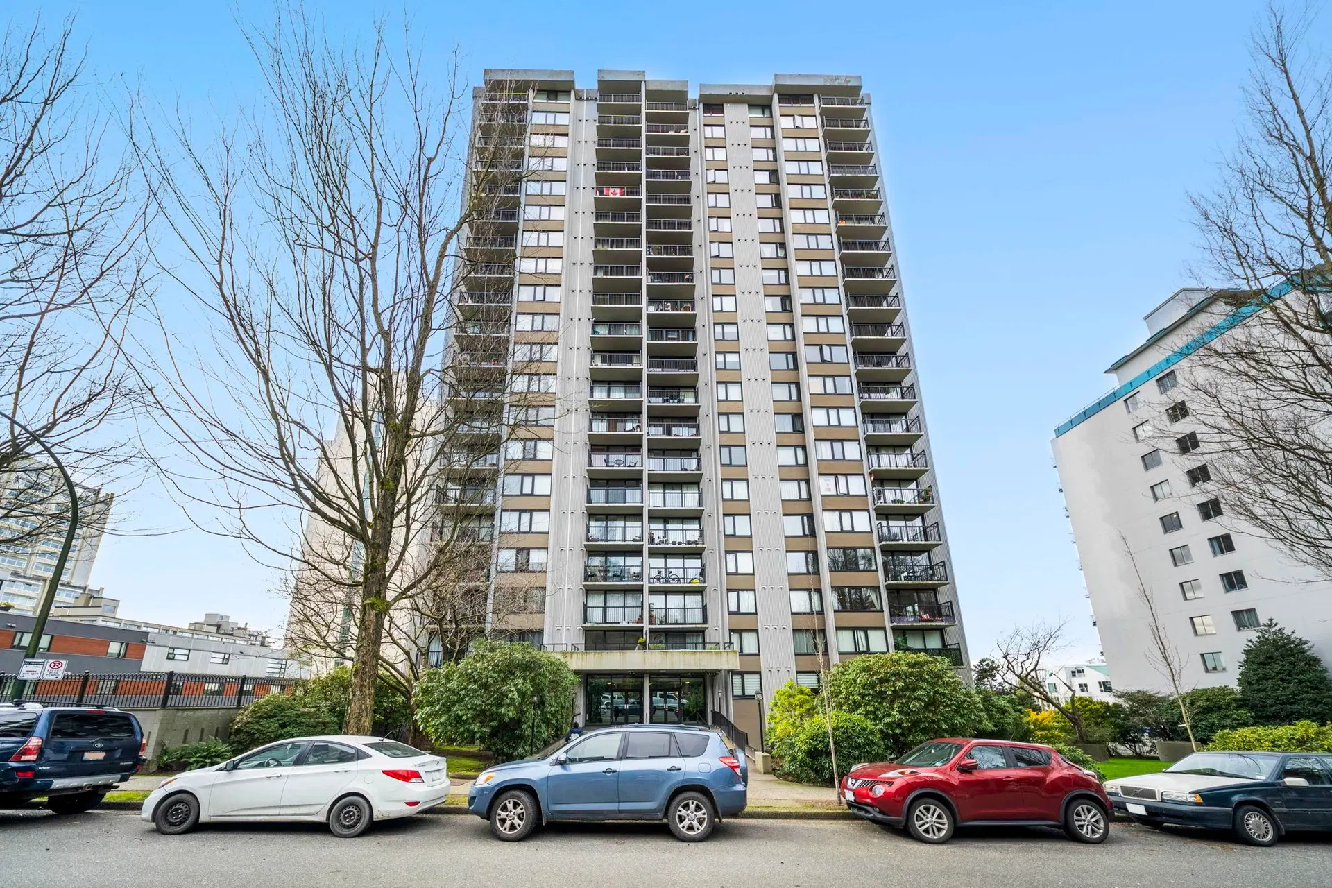 Photo 3 of 35 at #301 – 1330 Harwood Street