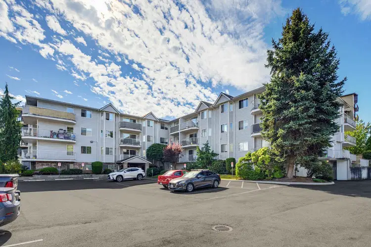 #102 – 2750 Fuller Street