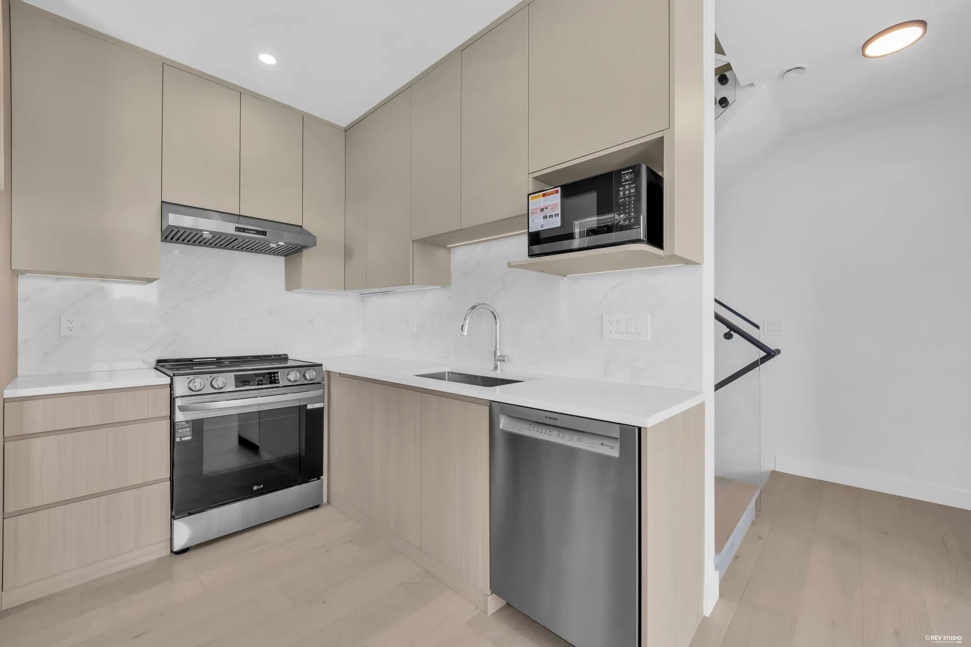 Photo 5 of 40 at #1 – 3800 Pender Street