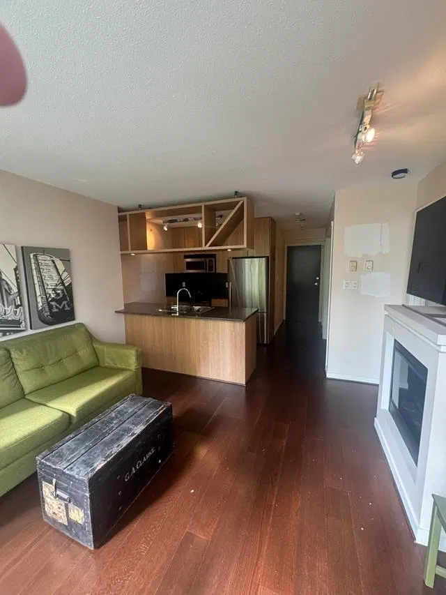 Photo 4 of 24 at #406 – 1010 Richards Street