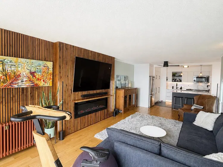 Photo 2 of 36 at #303 – 441 E 3rd Street