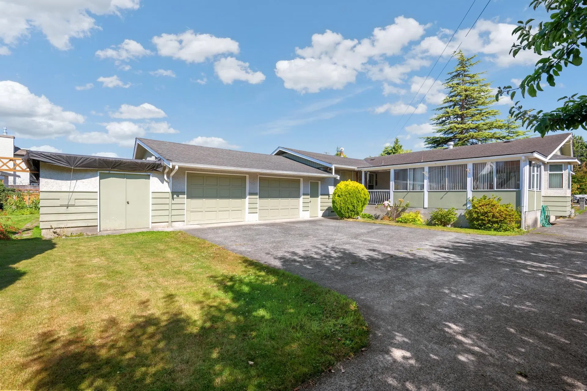 Photo 5 of 14 at 4987 Westminster Avenue