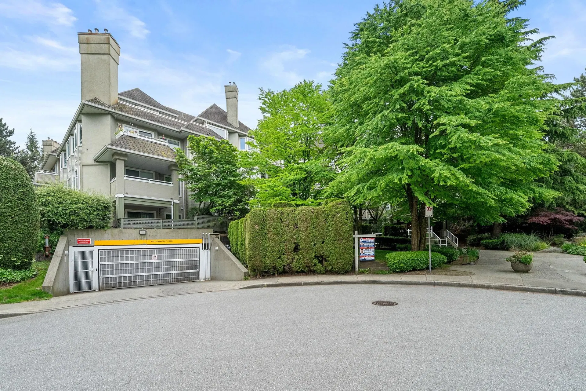 #409 – 3738 Norfolk Street