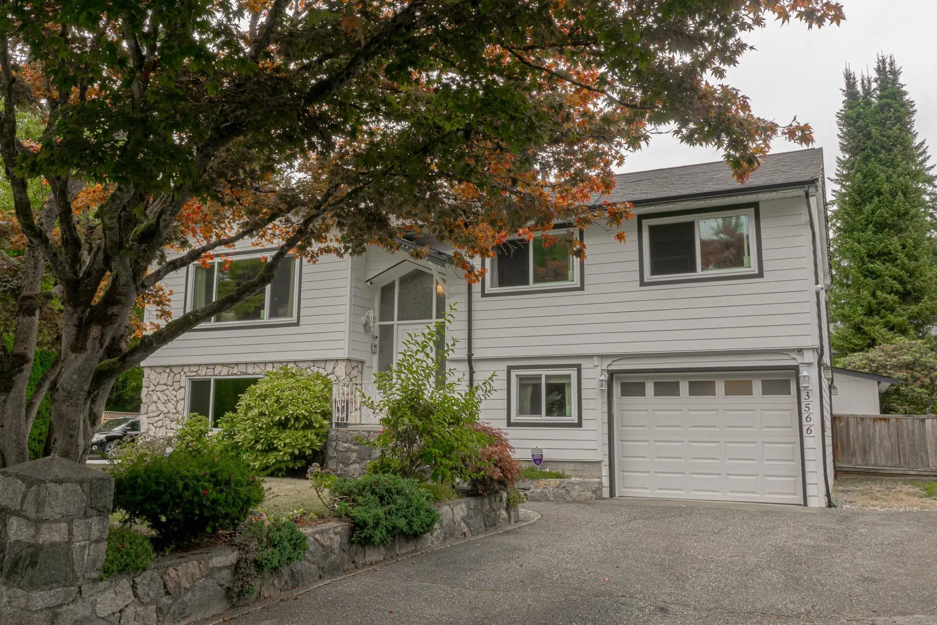 Photo 2 of 37 at 3566 Regent Avenue