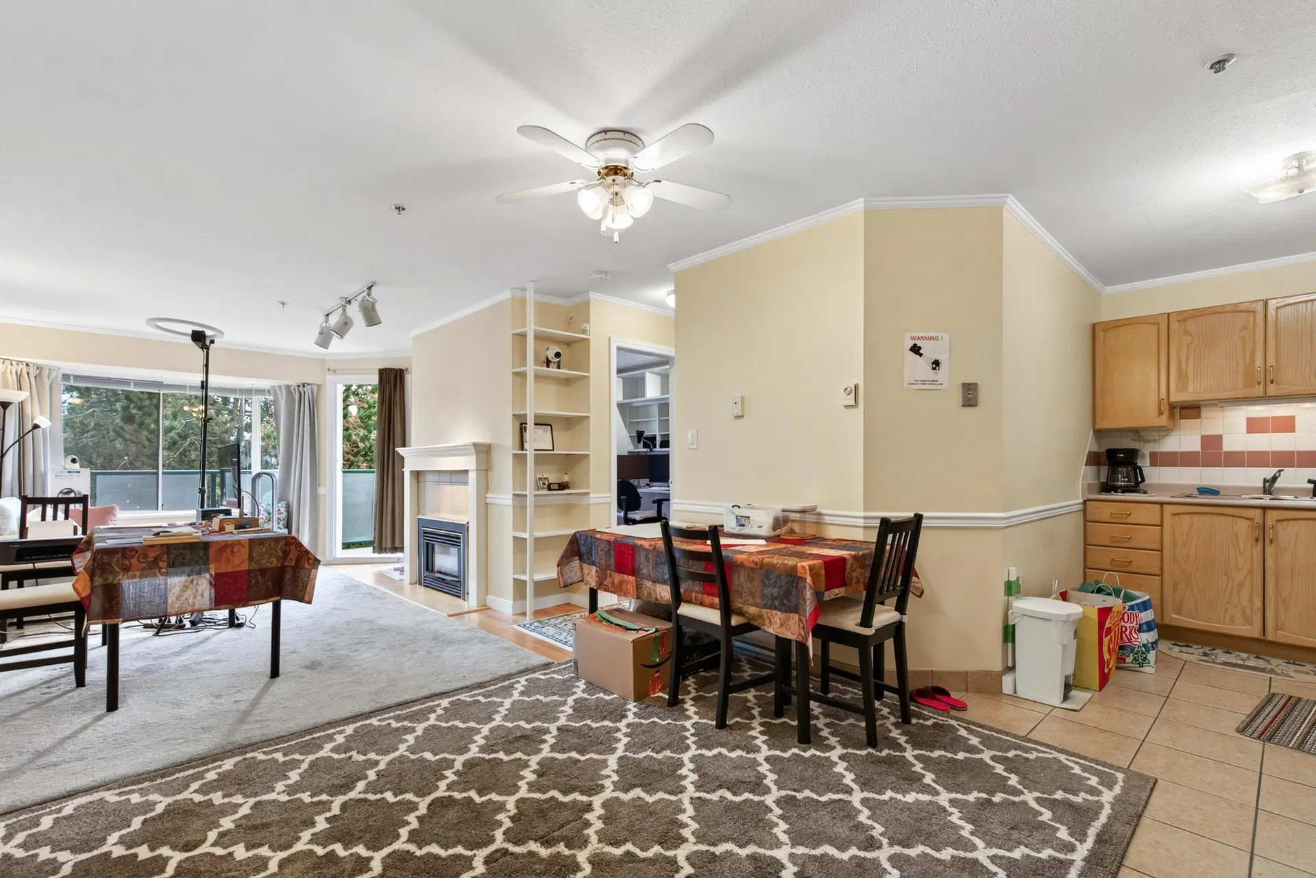 Photo 4 of 29 at #413 – 2962 Trethewey Street