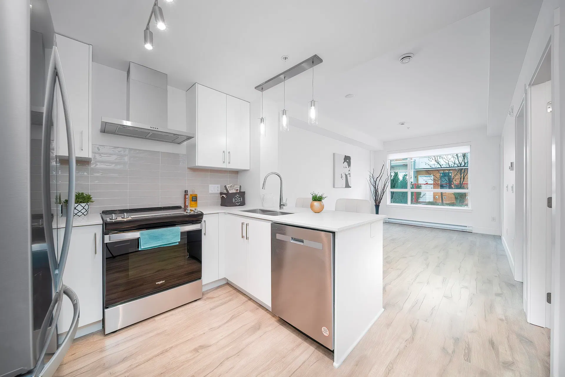 #116 – 6338 King George Boulevard