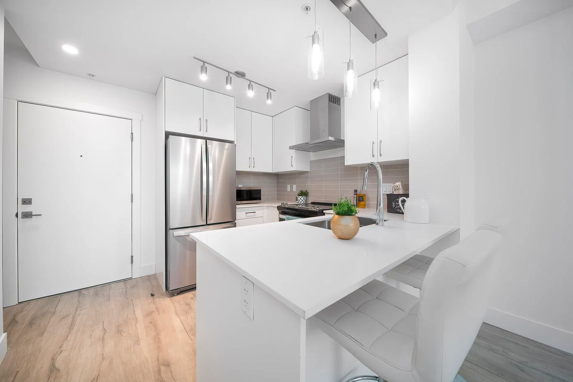 Photo 3 of 12 at #116 – 6338 King George Boulevard