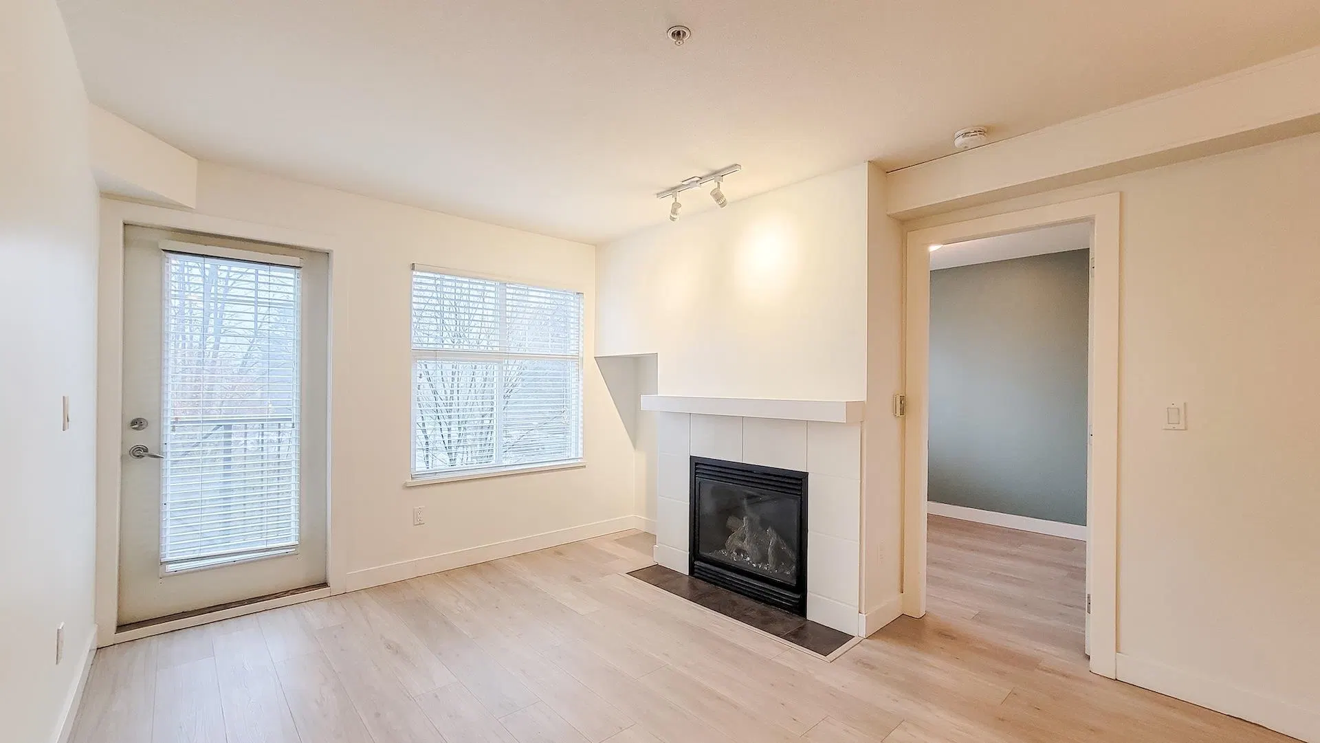 Photo 3 of 31 at #405 – 3260 St Johns Street