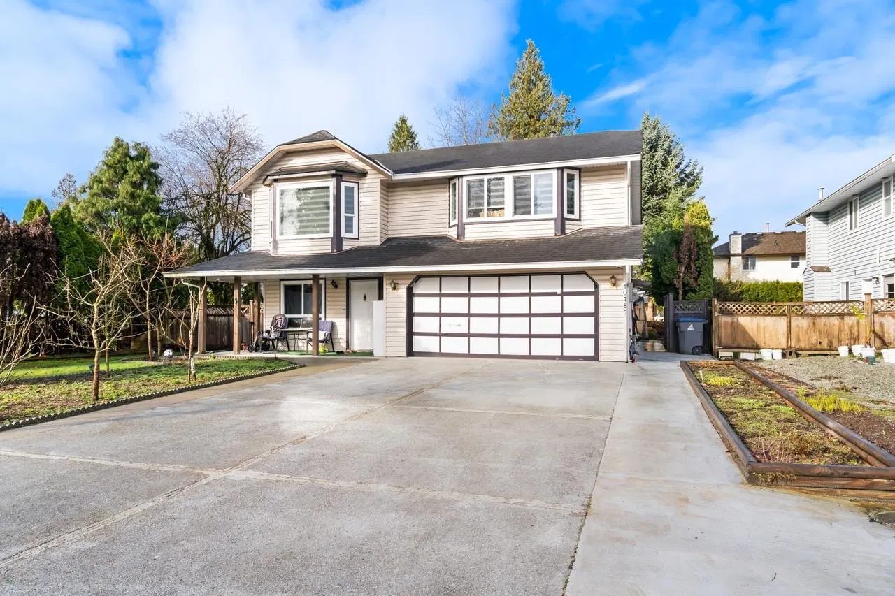 Photo 1 of 40 at 10785 155a Street
