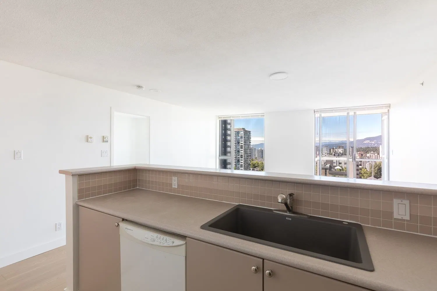 Photo 5 of 26 at #1107 – 1277 Nelson Street