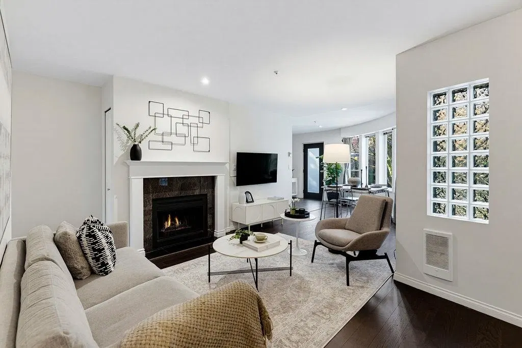 Photo 2 of 30 at #202 – 1050 Nicola Street