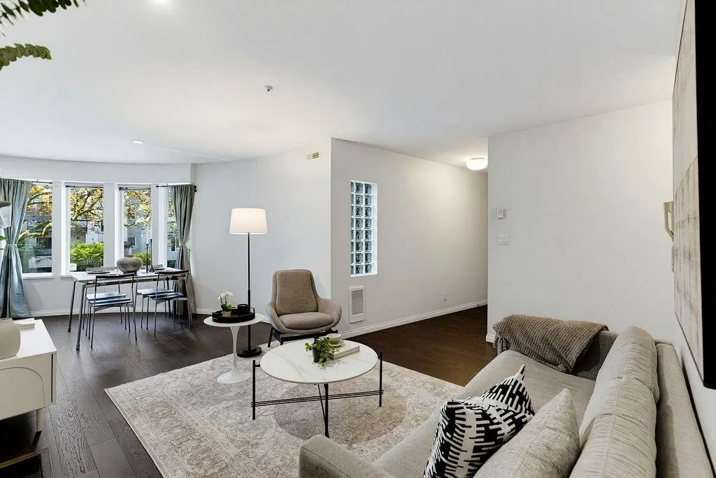 Photo 3 of 30 at #202 – 1050 Nicola Street
