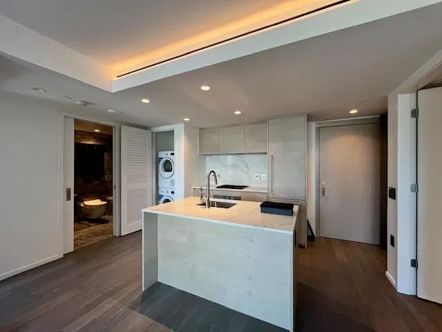 Photo 1 of 15 at #902 – 1408 Robson Street