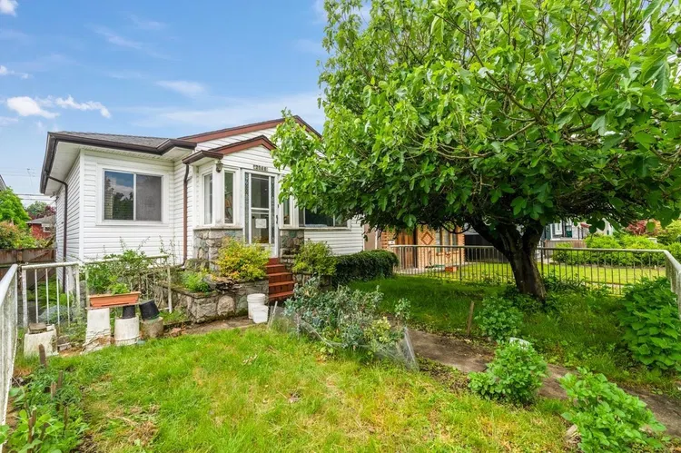 Photo 1 of 18 at 2566 Venables Street