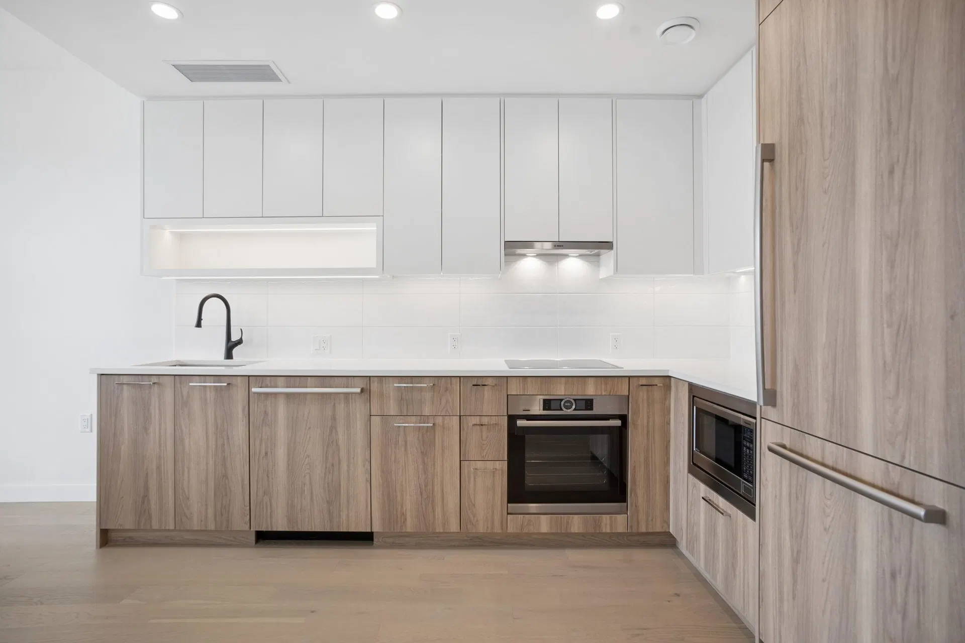 #202 – 8398 Oak Street