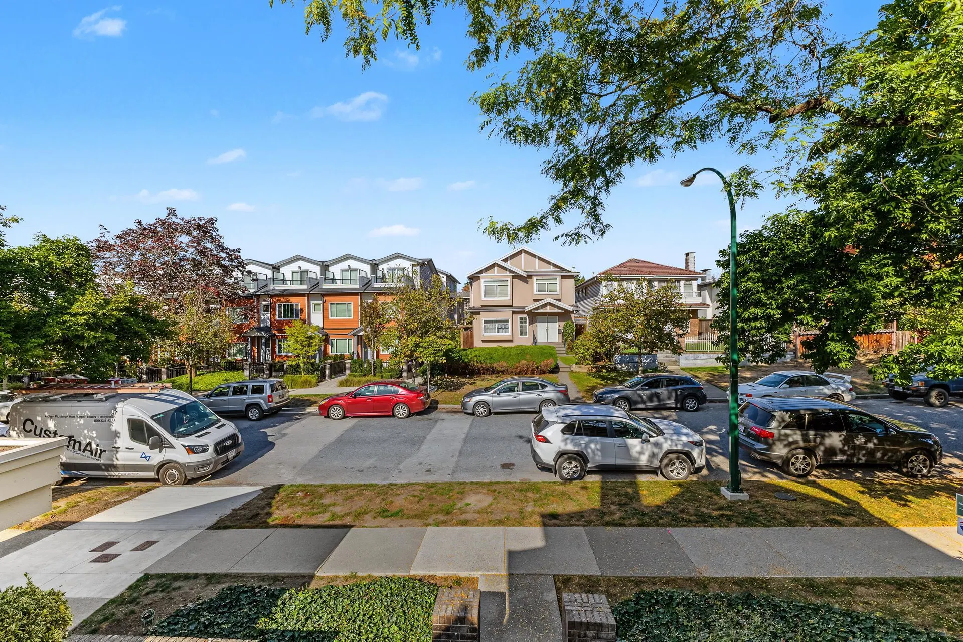 Photo 3 of 33 at #302 – 3638 Rae Avenue