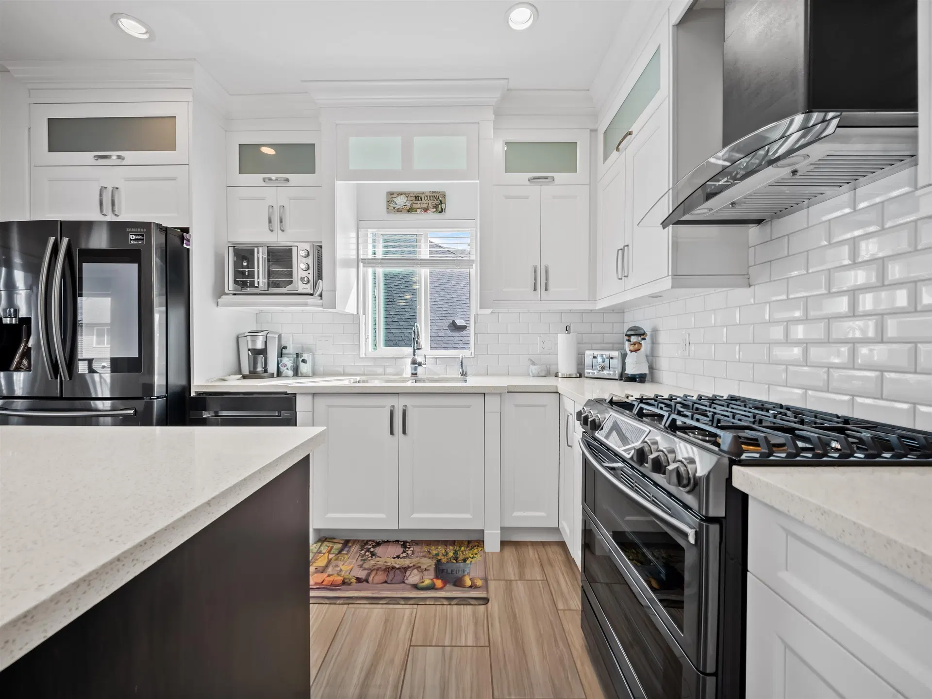 Photo 5 of 40 at 27649 Lundeberg Avenue