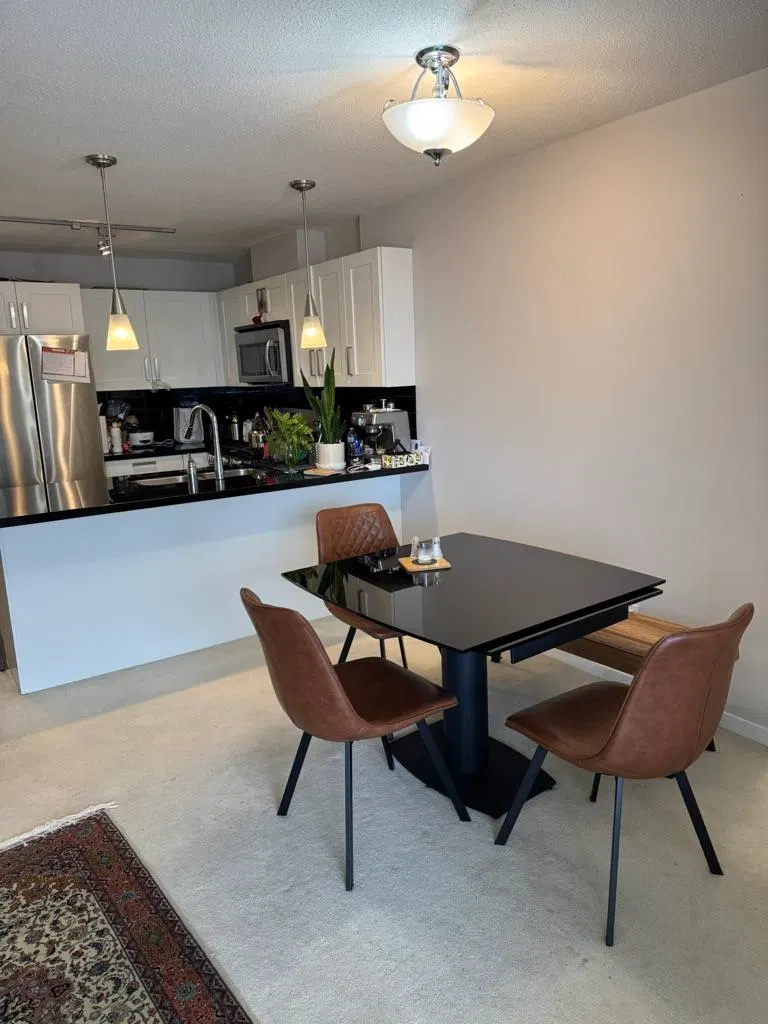 Photo 5 of 13 at #2506 – 2133 Douglas Road